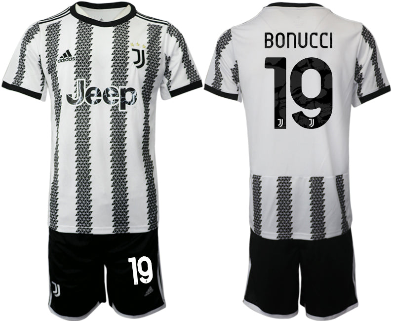 Juventus Kids 22/23 Home Kit